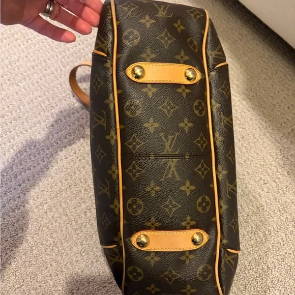 Louis Vuitton Galliera PM monogram shoulder bag. - Picture 4 of 13